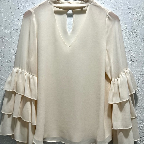 Naked Zebra Tops - Naked Zebra Cream Ruffled Tie Front Blouse size L, great‎ for work or an event